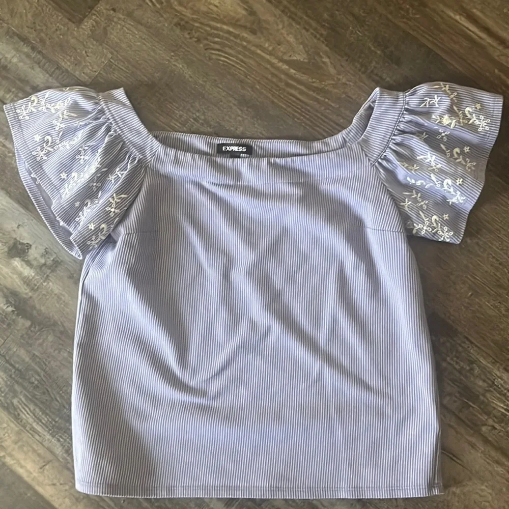 Express top - Picture 1 of 2